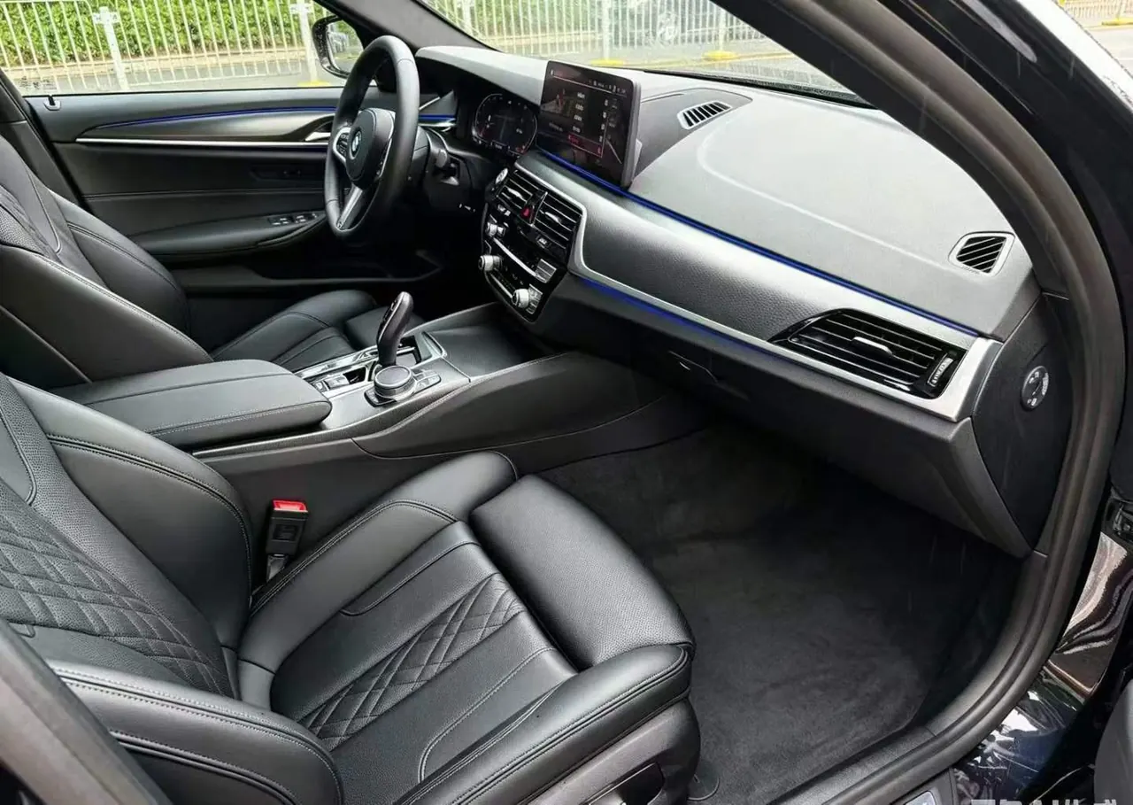BMW 5 Series (Imported) 2022 525i 2.0T M Sports Suit (Modified 2) Automatic Gear 6