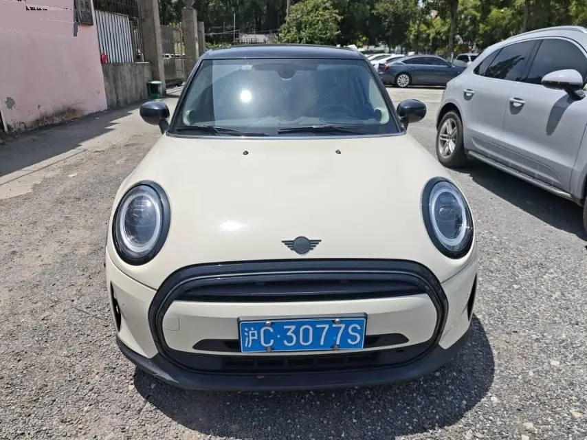 MINI Mini 5-Door (Imported) 2023 Mini Cooper 1.5T Artist Automatic Gear 2