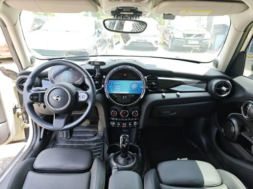 MINI Mini 5-Door (Imported) 2023 Mini Cooper 1.5T Artist Automatic Gear 7