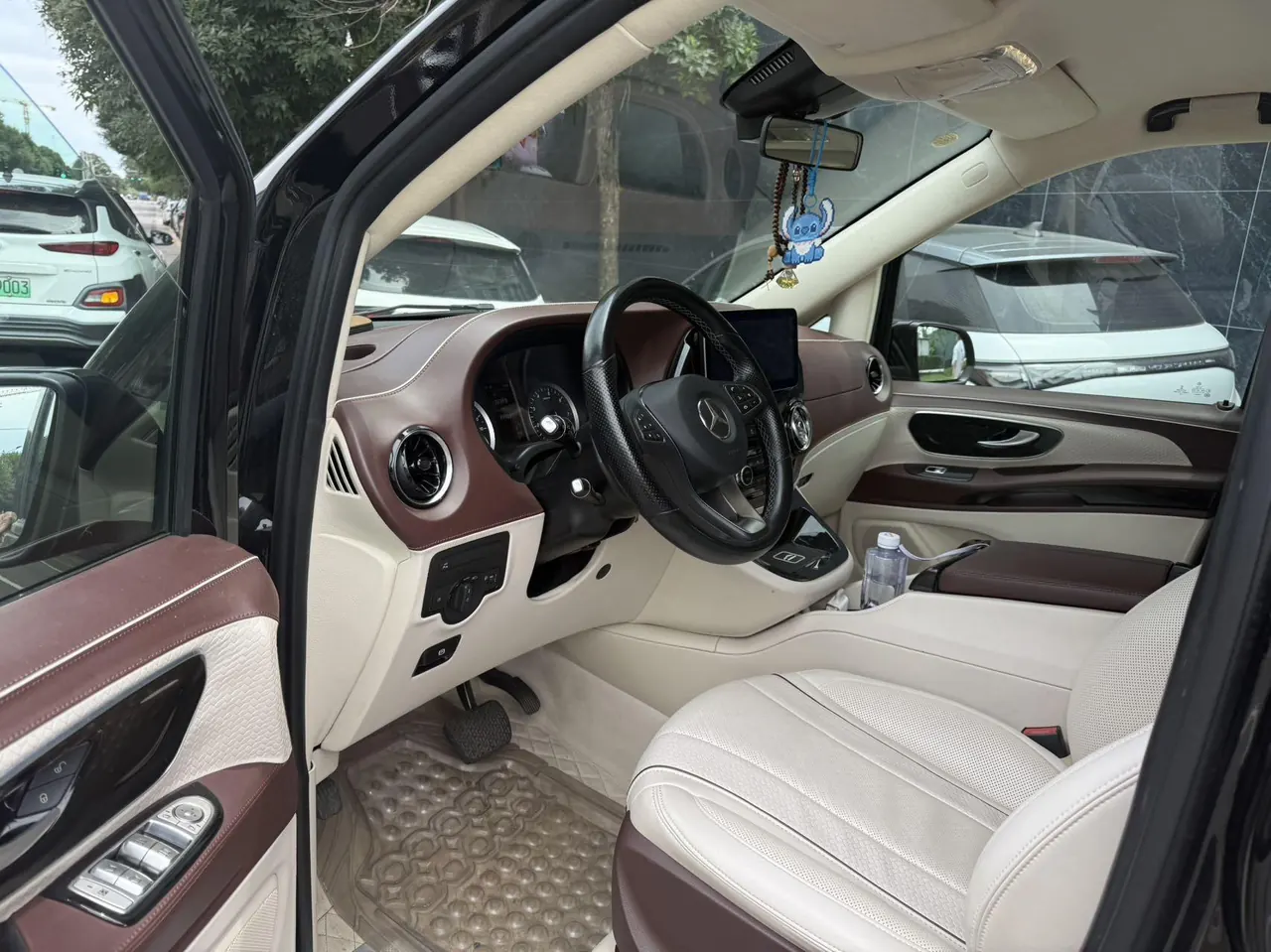 Mercedes Benz 2021 Vito 2.0T Elite Edition 7-seat Automatic Gear 6