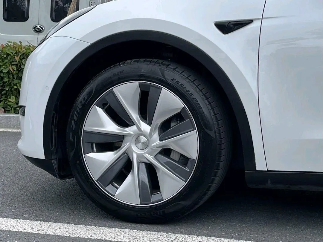 Tesla 2022 Model Y rear-wheel drive version (facelift) automatic gear 11