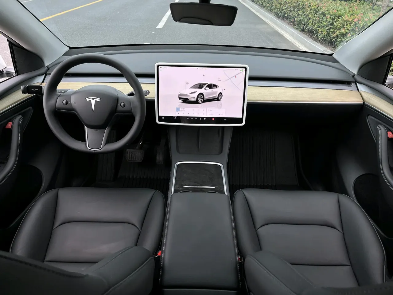 Tesla 2022 Model Y rear-wheel drive version (facelift) automatic gear 2