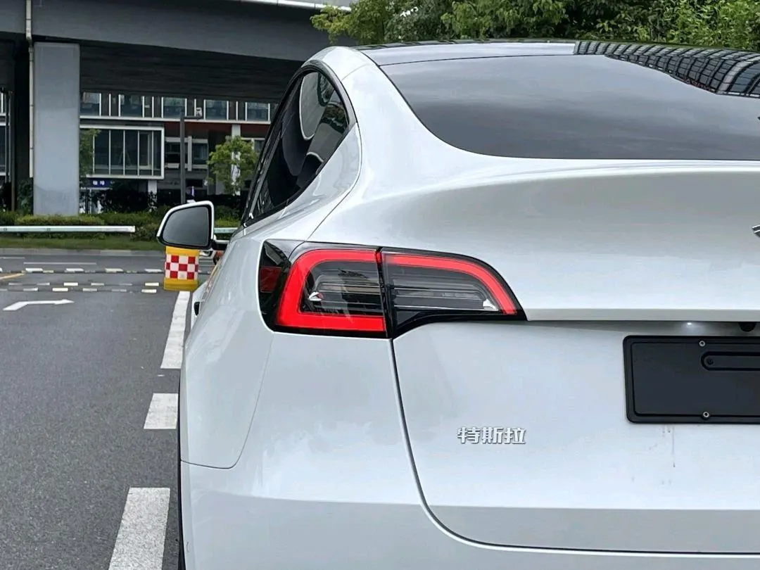 Tesla 2022 Model Y rear-wheel drive version (facelift) automatic gear 9