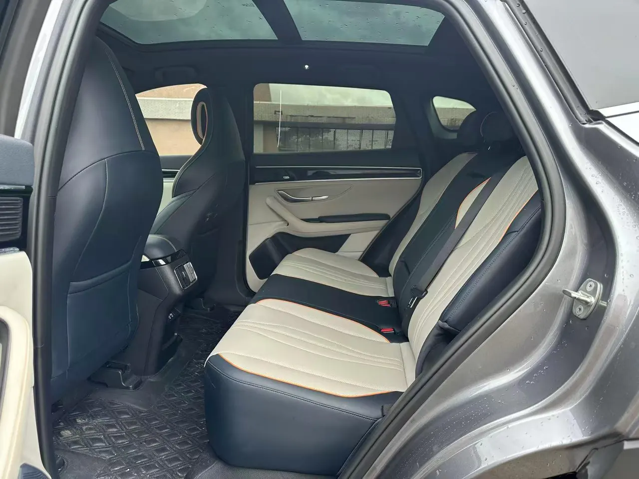BYD Song PLUS New Energy 2021 Song PLUS DM-i 1.5 Stepless 51KM Honorable Automatic Gear 5