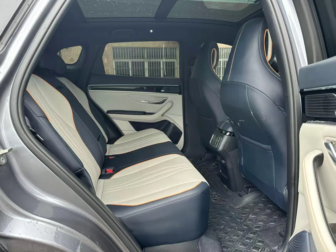BYD Song PLUS New Energy 2021 Song PLUS DM-i 1.5 Stepless 51KM Honorable Automatic Gear 6