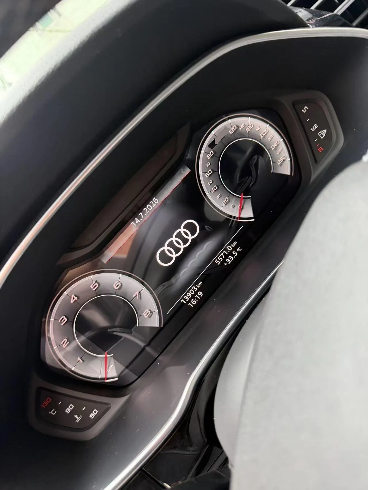 Audi 2022 Q3 2.0TFSI 40TFSI Fashion Dynamic Automatic 5