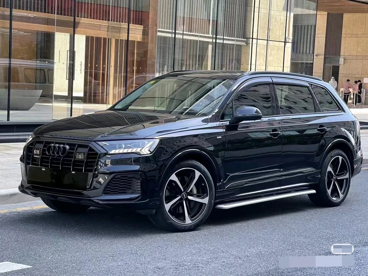 打开图片灯箱:Audi Q7 (Imported) 2021 Q7 48V 3.0TFSI 55TFSI Quattro S line Honorable Automatic Gear