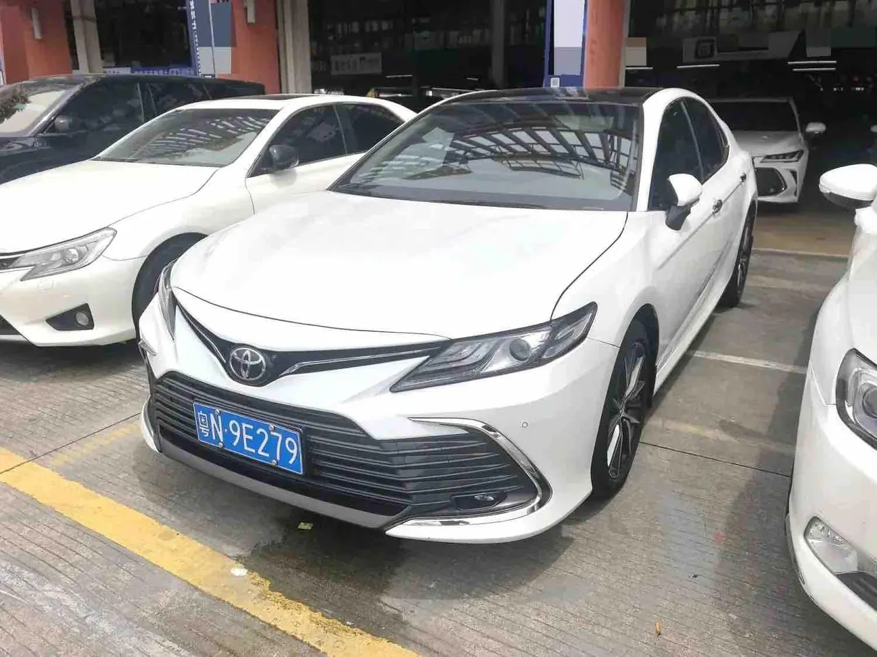 Открыть галерею: Toyota 2021 Camry 2.5G Deluxe Edition Automatic Gear