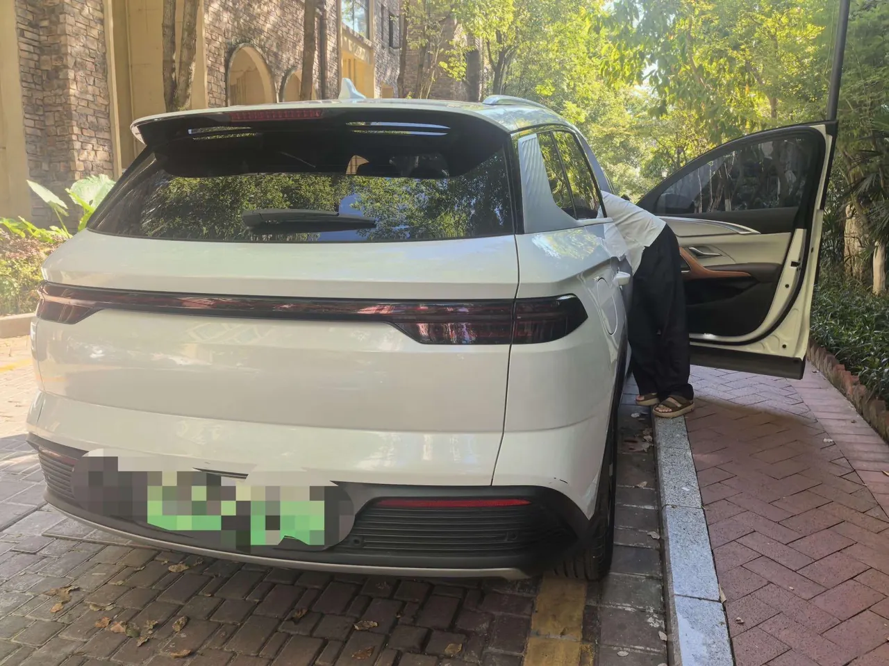 BYD 2023 Song Pro DM-i 1.5 Stepless Champion Edition Exceed 110KM Automatic 5