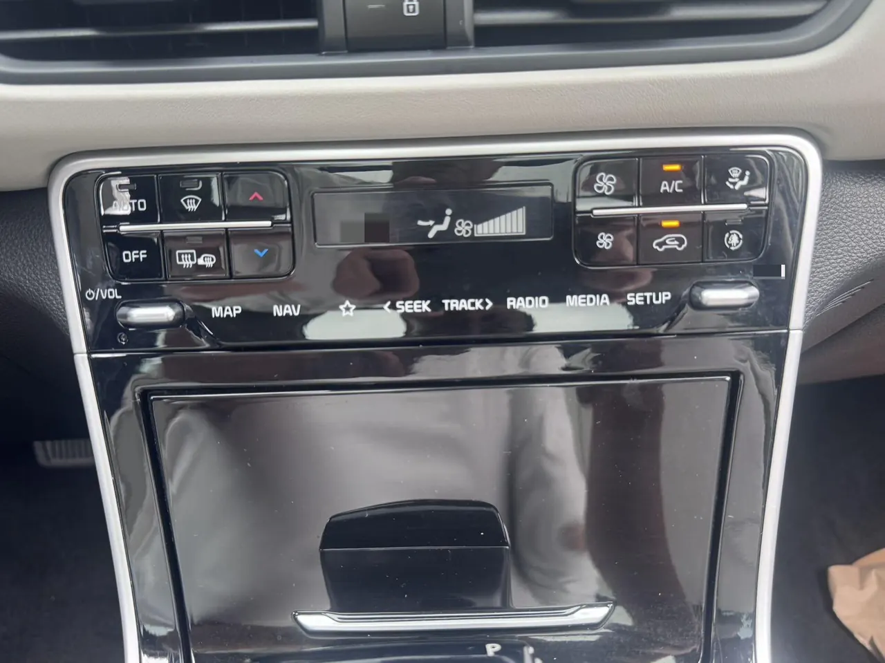 Kia 2023 Setus 1.5 Stepless Premium Edition Automatic Transmission 6