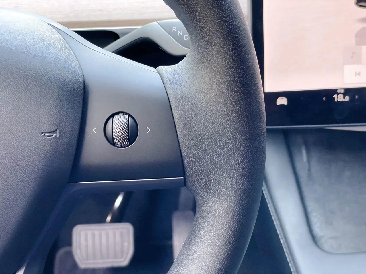 Tesla 2022 Model Y rear-wheel drive version automatic transmission 12