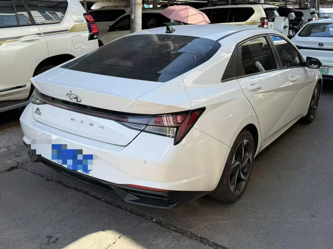 Hyundai 2022 Elantra -3-compartment 1.5 stepless LUX premium automatic gear 11