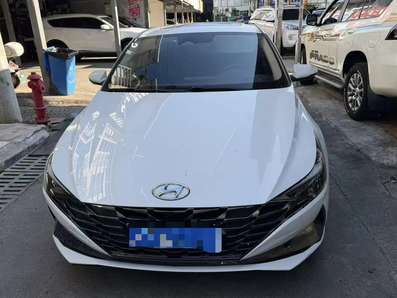Hyundai 2022 Elantra -3-compartment 1.5 stepless LUX premium automatic gear 2