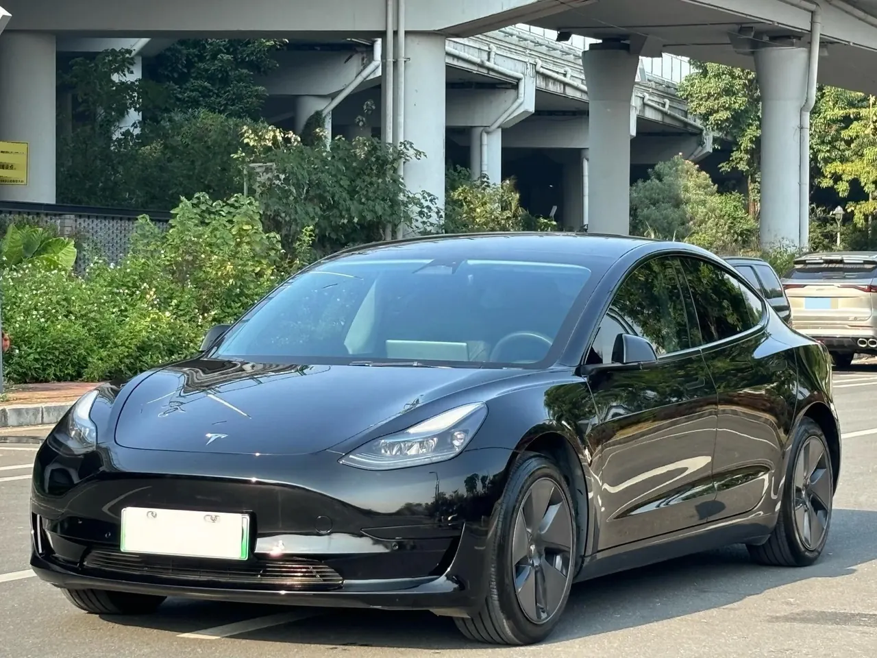 Tesla 2022 Model 3 rear-wheel drive version of automatic transmission - View 1