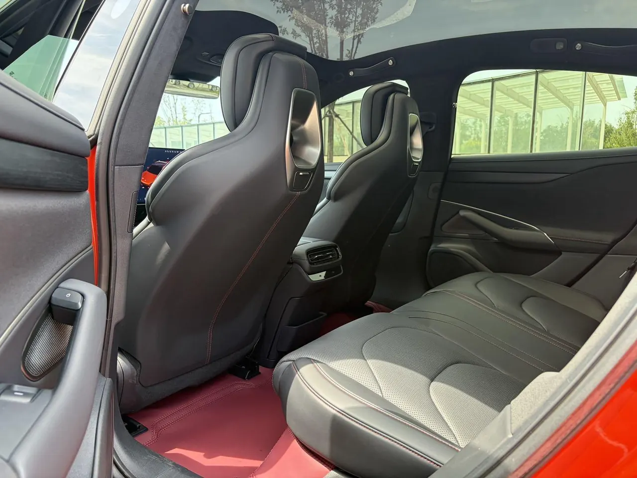 MI 2024 SU 7 750km Four-wheel Drive Max Founding Edition Automatic Gear 6