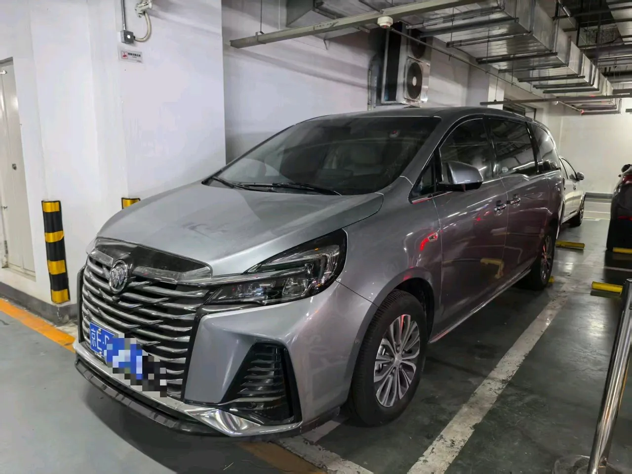 Open image lightbox: Buick 2023 GL8 Land Business Class 48V 2.0T 652T Smart and Honorable Automatic Gear