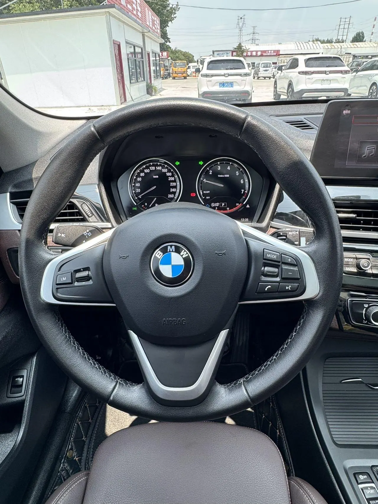 BMW 2022 X1 sDrive20Li 1.5T fashion automatic gear 3