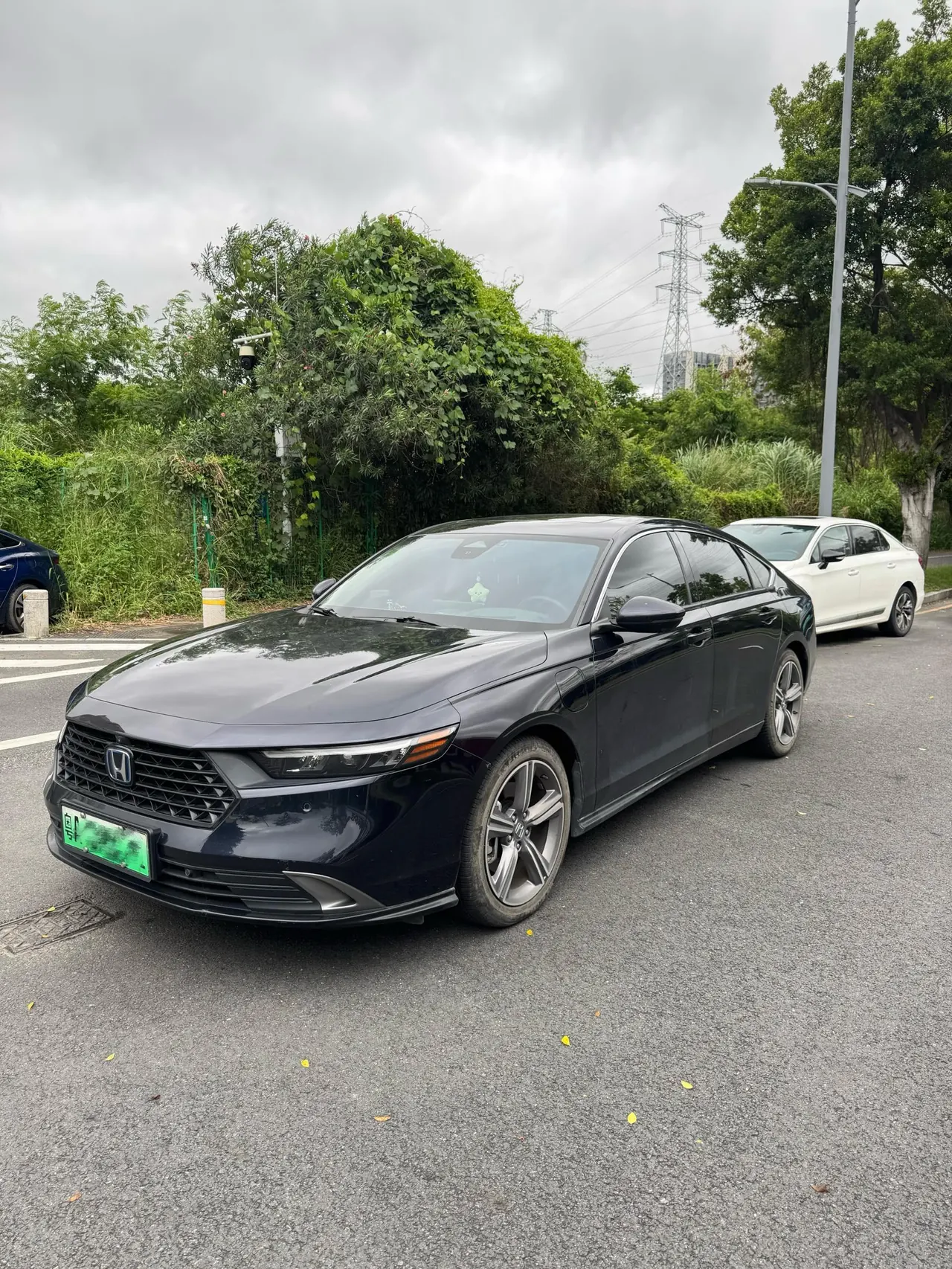 Open image lightbox: Honda Accord New Energy 2023 11th Generation Accord e:PHEV 2.0 Stepless Premium Edition Automatic Gear