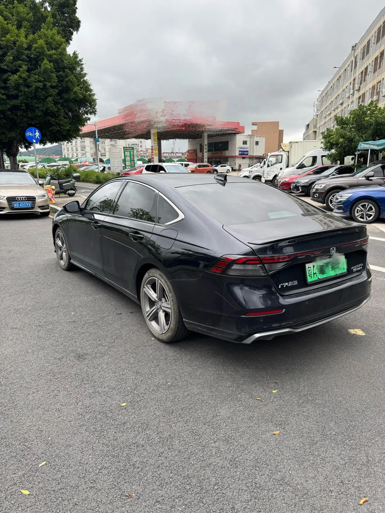 Honda Accord New Energy 2023 11th Generation Accord e:PHEV 2.0 Stepless Premium Edition Automatic Gear 9