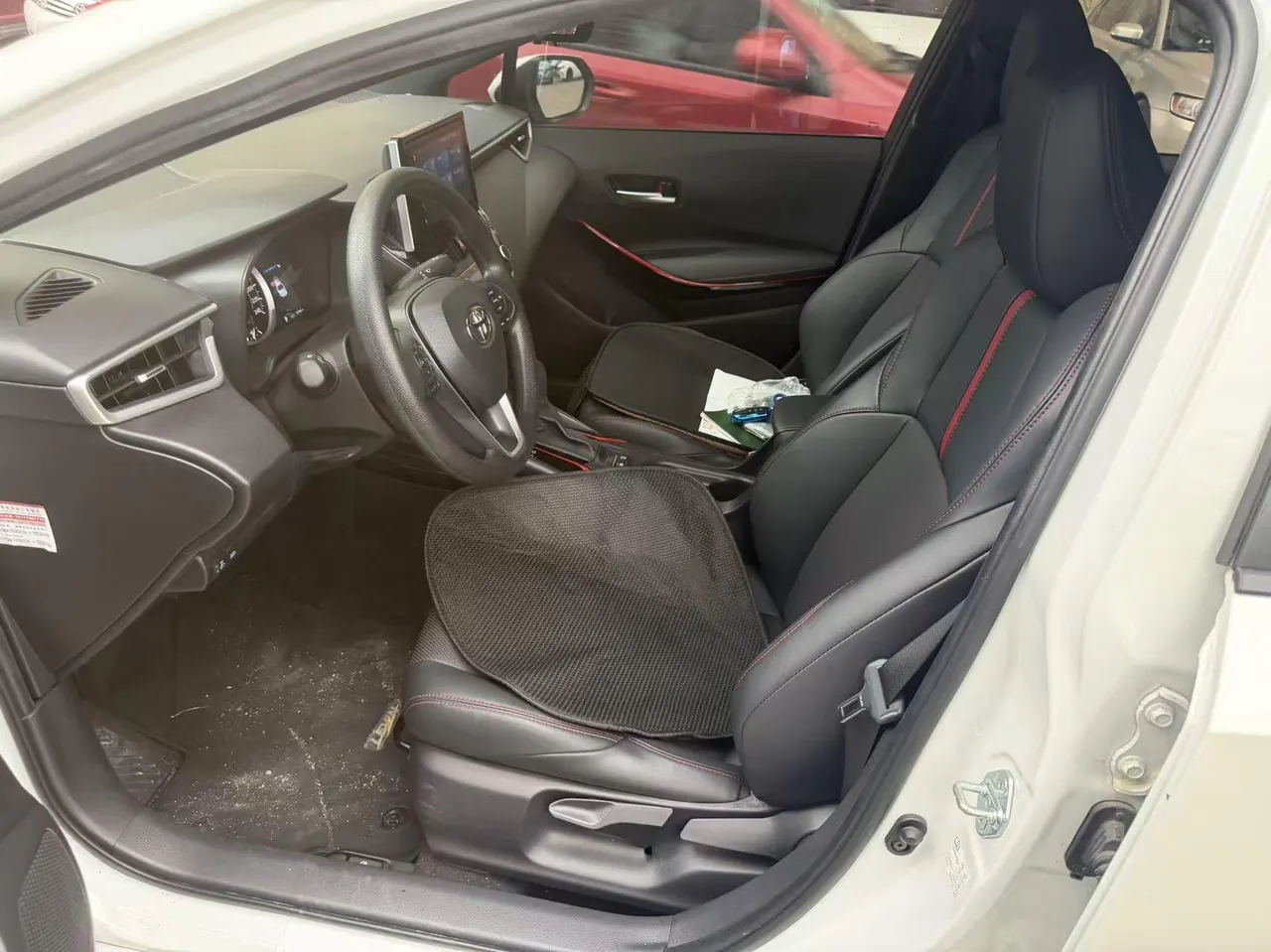 Toyota 2022 Lei Ling 1.2T Stepless 185T Sports Edition Automatic Gear 3