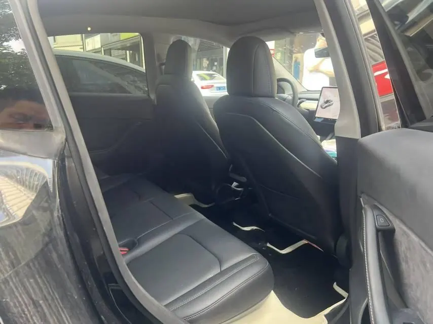 Tesla 2021 Model Y Standard Endurance Rear Drive Automatic Gear 4