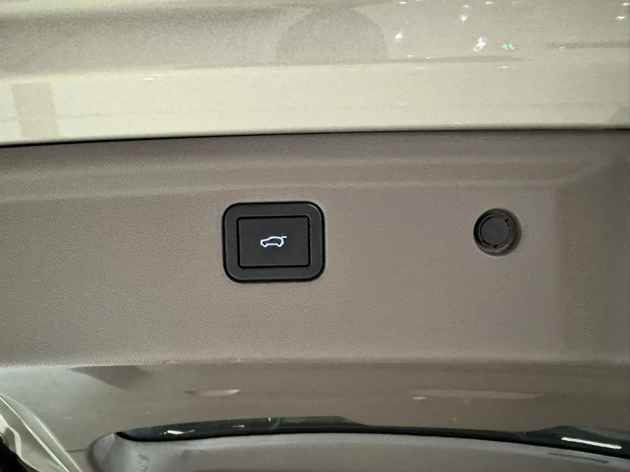 Haval 2026 big dog PLUS Hi4 1.5T 150km tidal wave electric version automatic gear 7
