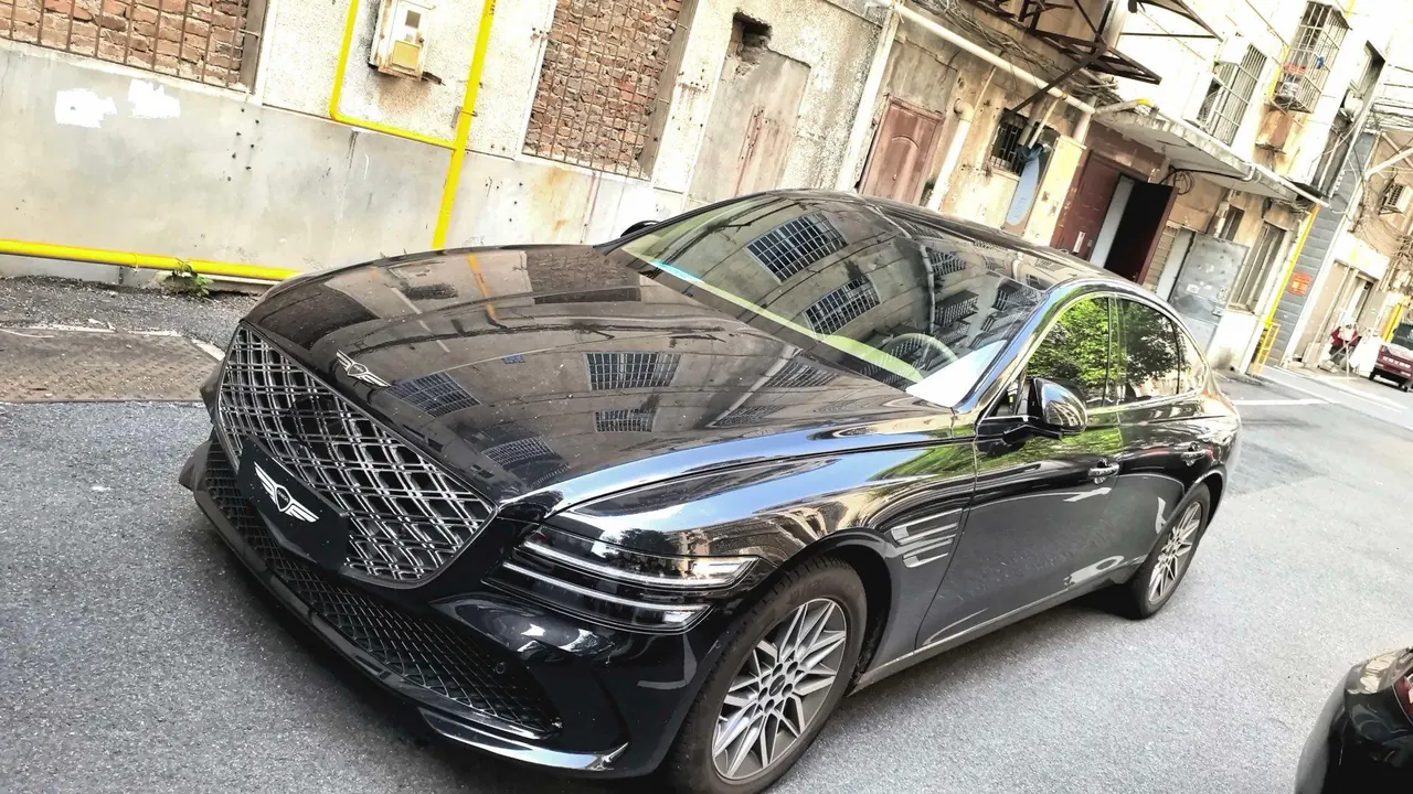 Открыть галерею: Genesis G80 (Imported) 2026 G80 2.5T Rear Drive Deluxe Automatic Gear