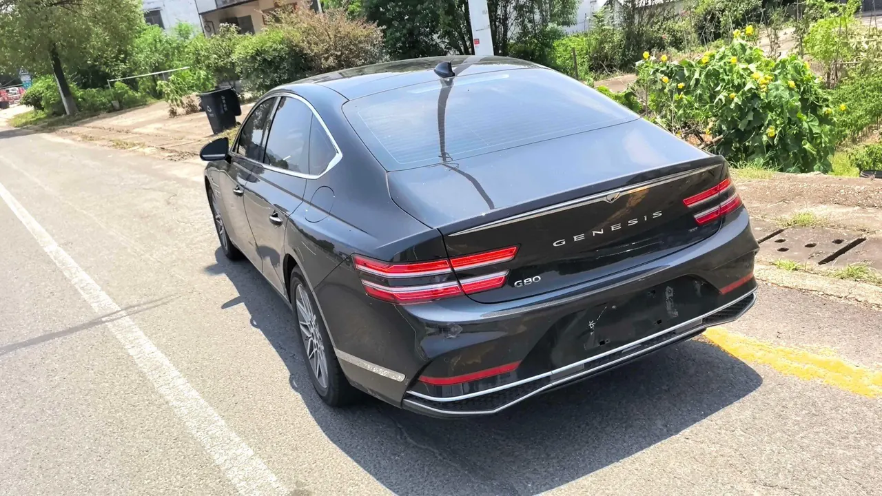 Genesis G80 (Imported) 2026 G80 2.5T Rear Drive Deluxe Automatic Gear 3