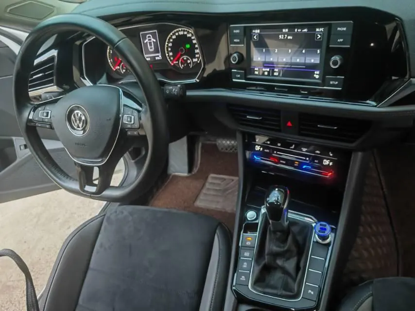 Volkswagen 2020 Sagitar 1.4TSI 280TSI Luxury Automatic Transmission 3