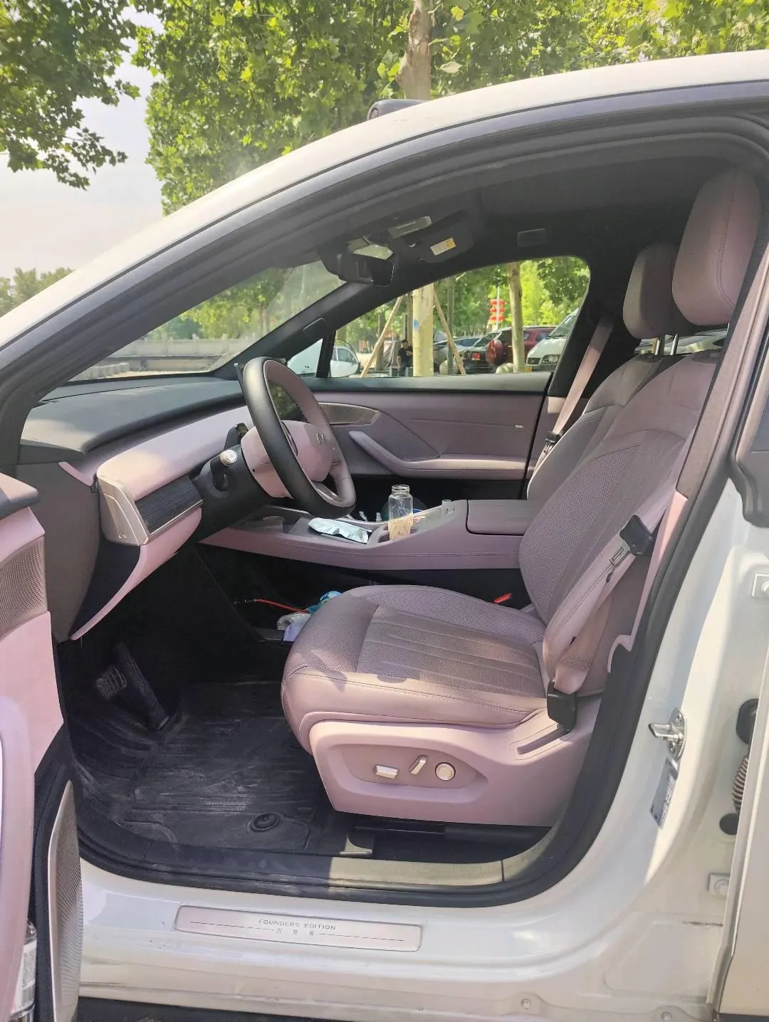 ONVO 2024 L60 60kwh rear drive version automatic gear 4