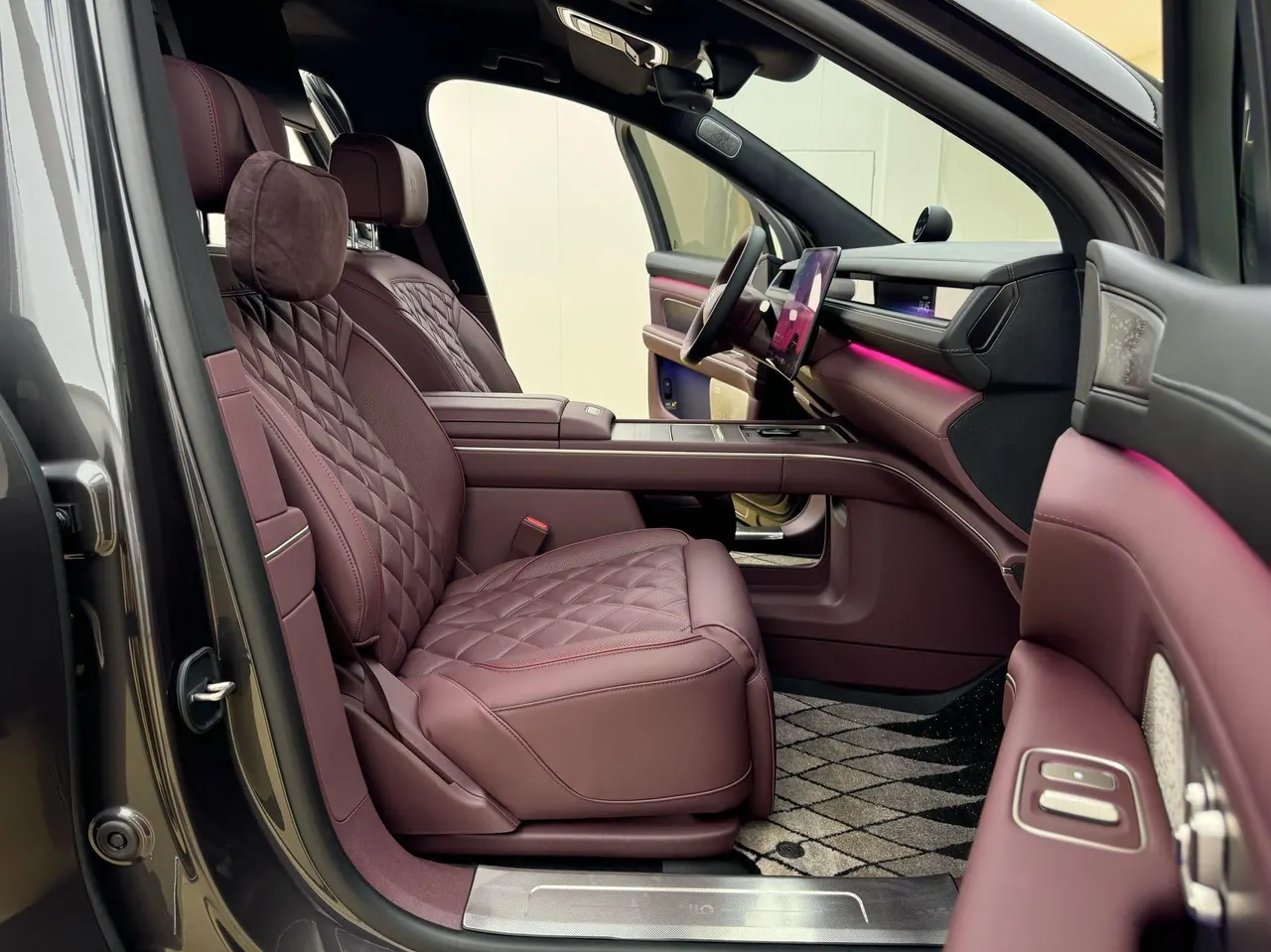 NIO 2026 ES8 6-seat executive deluxe automatic gear 6