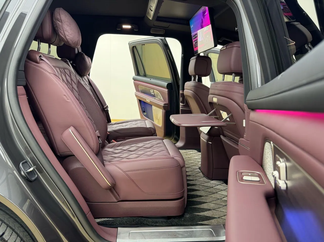 NIO 2026 ES8 6-seat executive deluxe automatic gear 8