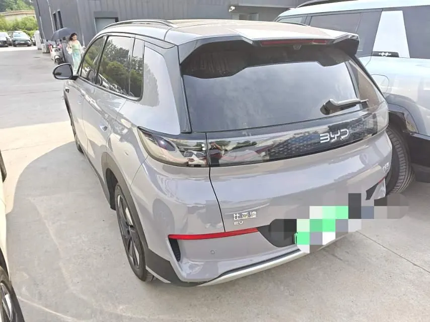 BYD 2025 Sea Lion 05 EV 520KM Flagship Zhihang Edition Automatic Gear 5