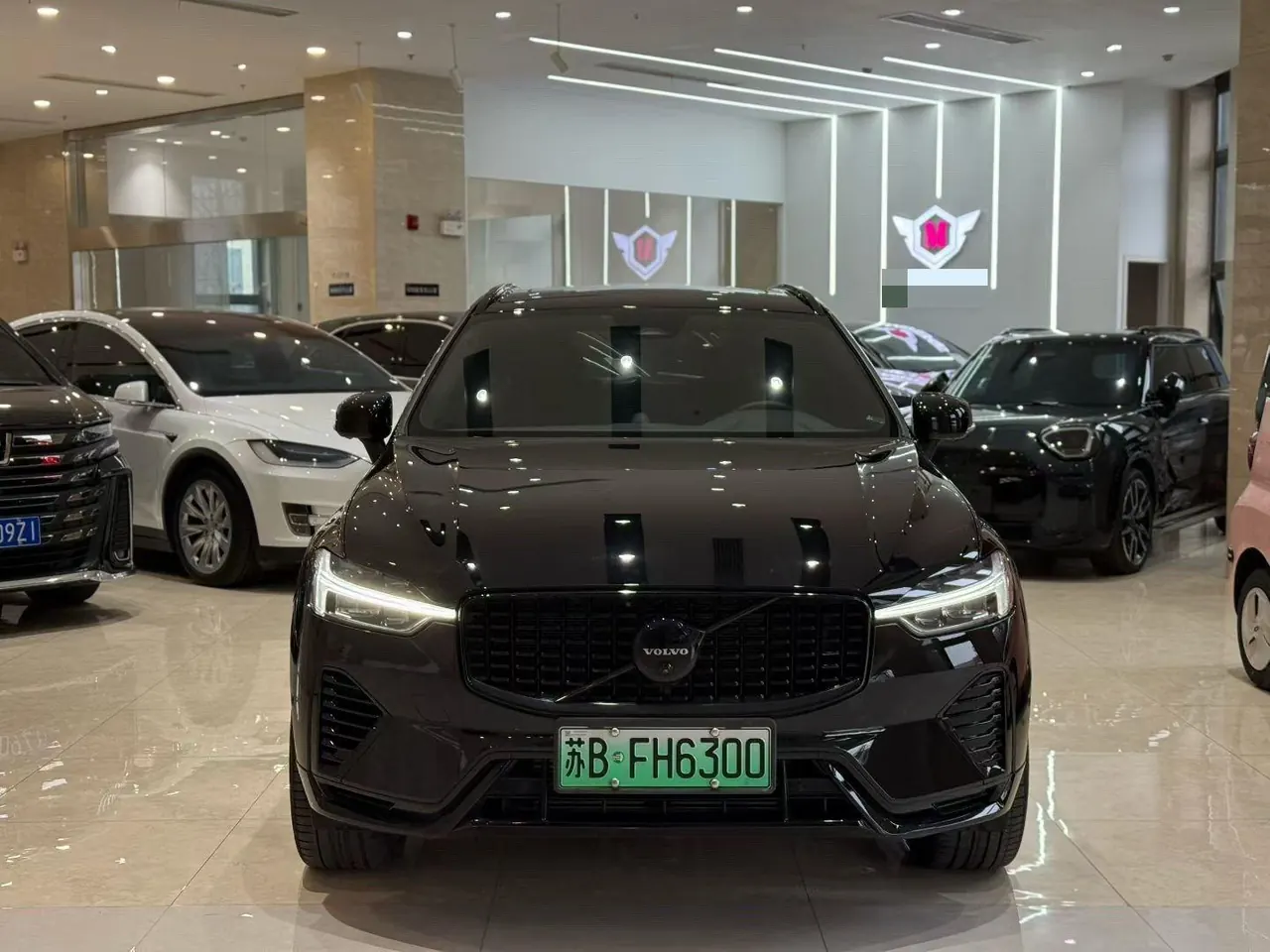 Volvo XC60 New Energy 2025 XC60 PHEV 2.0T Long Endurance Four-wheel Drive Zhiyuan Extreme Night Edition Automatic Gear 2