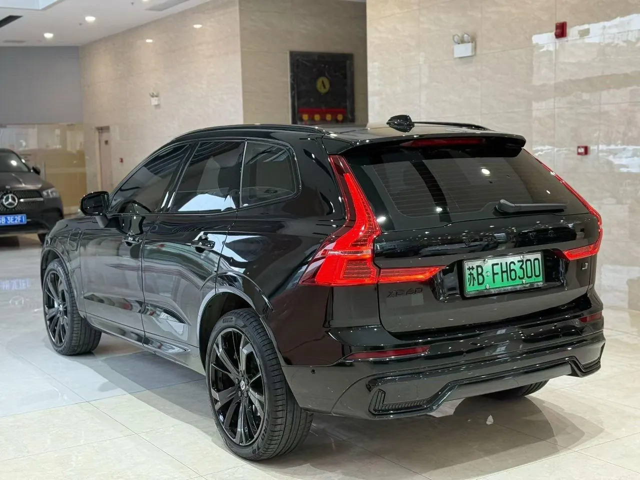 Volvo XC60 New Energy 2025 XC60 PHEV 2.0T Long Endurance Four-wheel Drive Zhiyuan Extreme Night Edition Automatic Gear 4