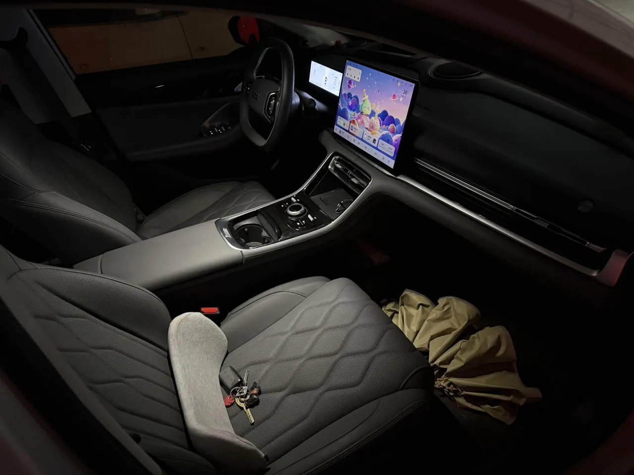 Geely Galaxy 2025 A7 EM-i 1.5 150km Discovery Edition Automatic Gear 2