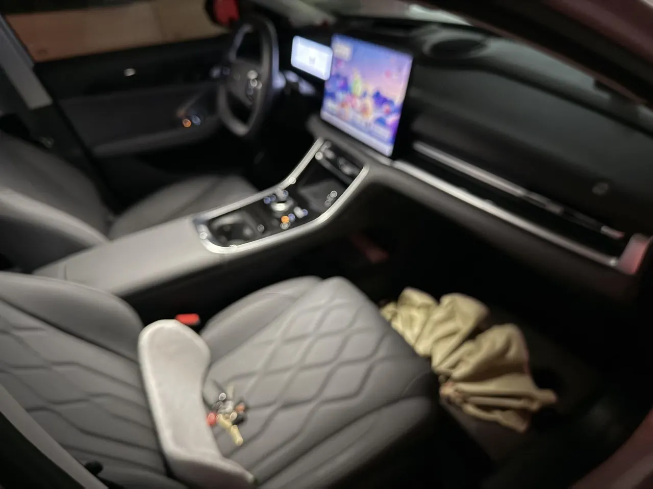 Geely Galaxy 2025 A7 EM-i 1.5 150km Discovery Edition Automatic Gear 3