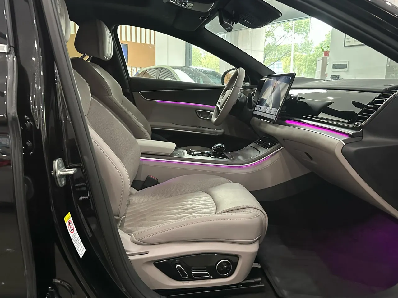 BYD 2025 Han DM-i 1.5T stepless smart driving version 125KM laser Radar flagship automatic gear 8