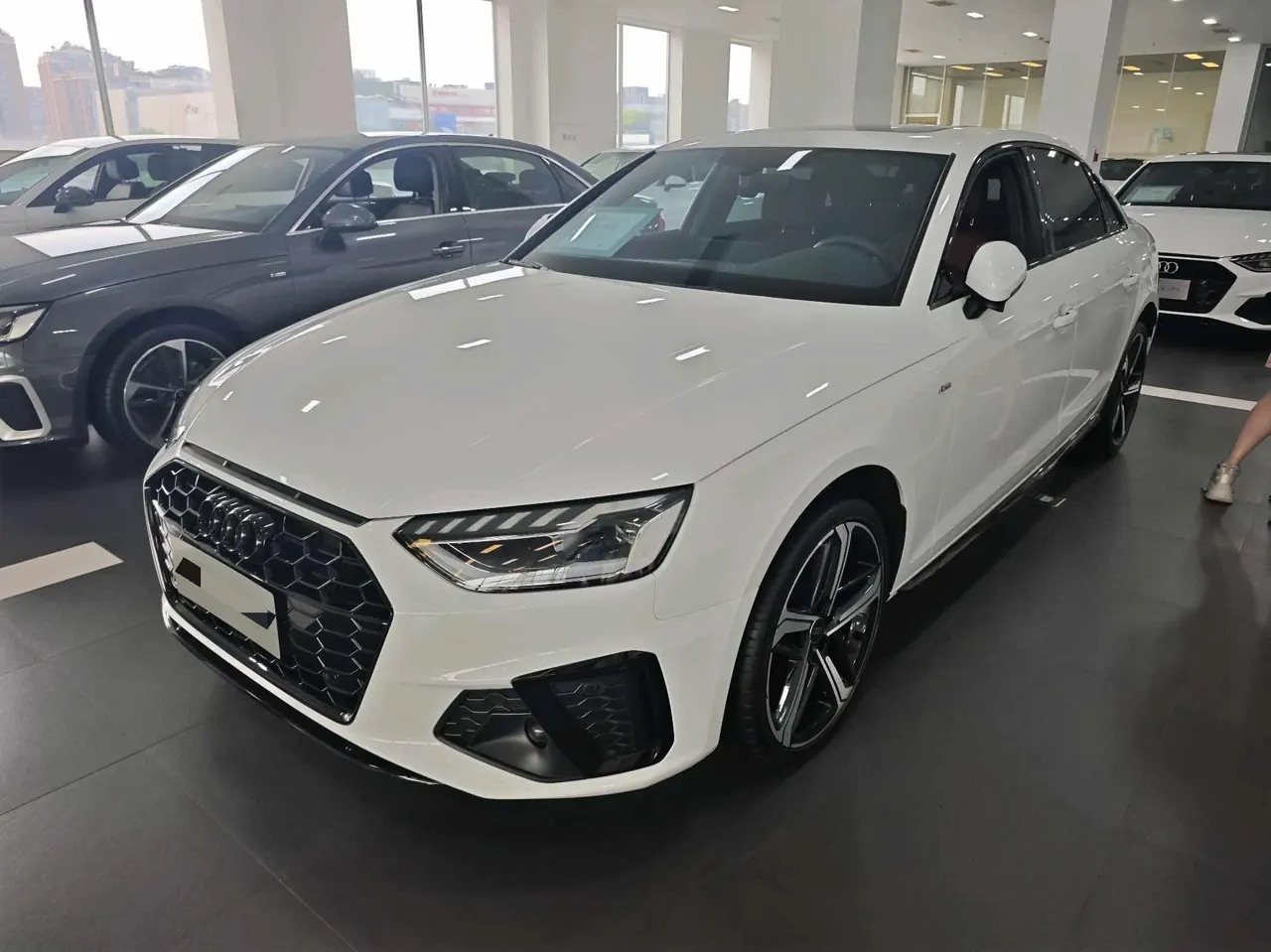 Audi 2024 A4L 2.0TFSI 40TFSI Deluxe Dynamic Automatic - View 1