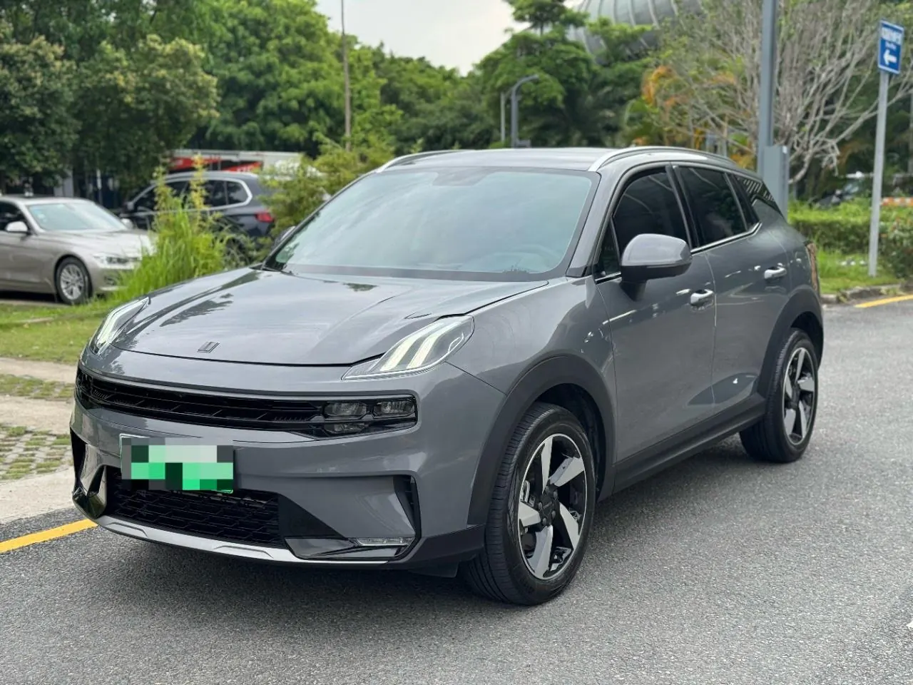 Open image lightbox: LYNK&CO 2020 LYNK&CO 06 PHEV 1.5TD Plus Automatic