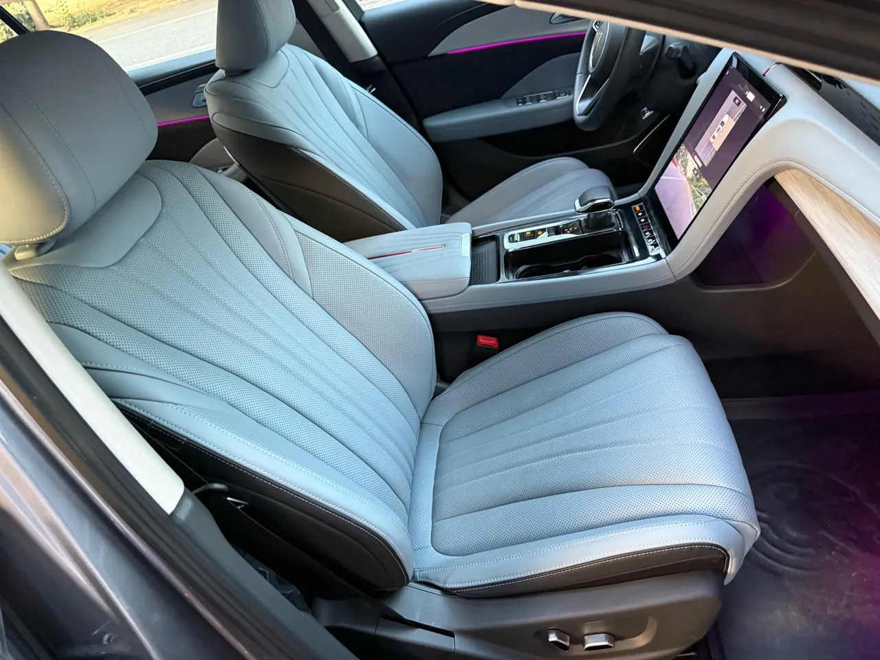 HongQi 2025 H5 PHEV 1.5T 170 Super Hybrid Automatic Gear 10