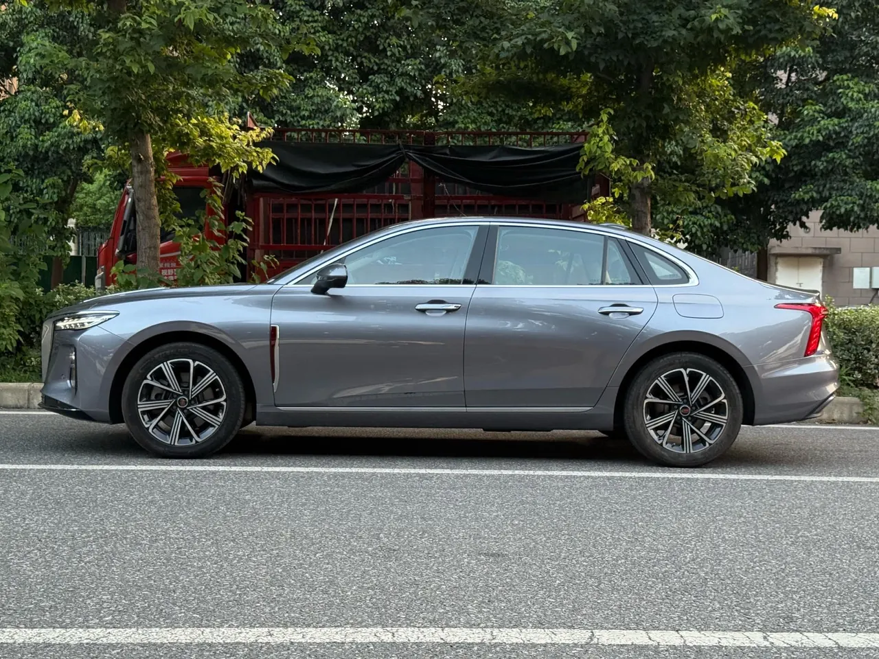 HongQi 2025 H5 PHEV 1.5T 170 Super Hybrid Automatic Gear 14
