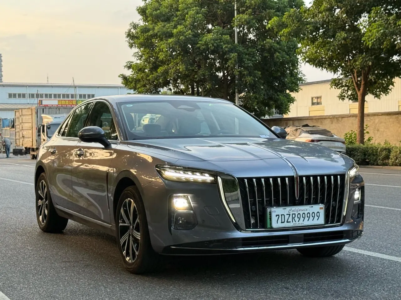 HongQi 2025 H5 PHEV 1.5T 170 Super Hybrid Automatic Gear 3