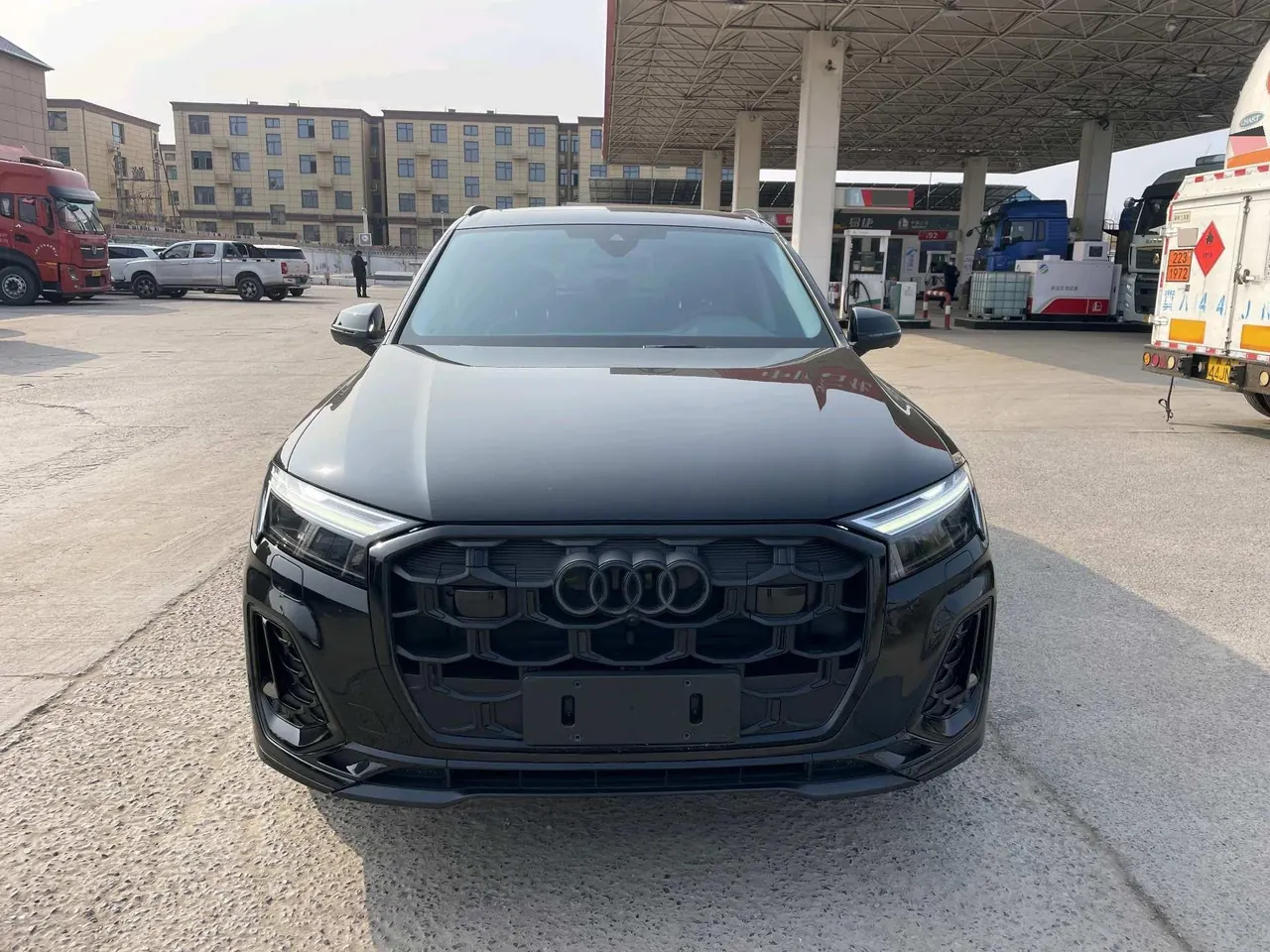 Audi Q7 (Imported) 2024 Q7 2.0TFSI 45TFSI Quattro S line Black Samurai Automatic Gear 2