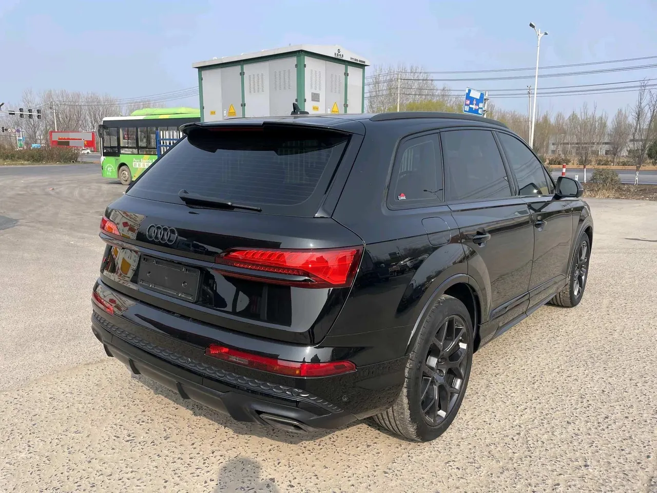 Audi Q7 (Imported) 2024 Q7 2.0TFSI 45TFSI Quattro S line Black Samurai Automatic Gear 6