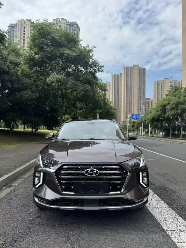 Hyundai 2020 Tousheng 1.6TGDi 280TGDi GLS Two-Drive Fashion Edition Automatic Gear 2