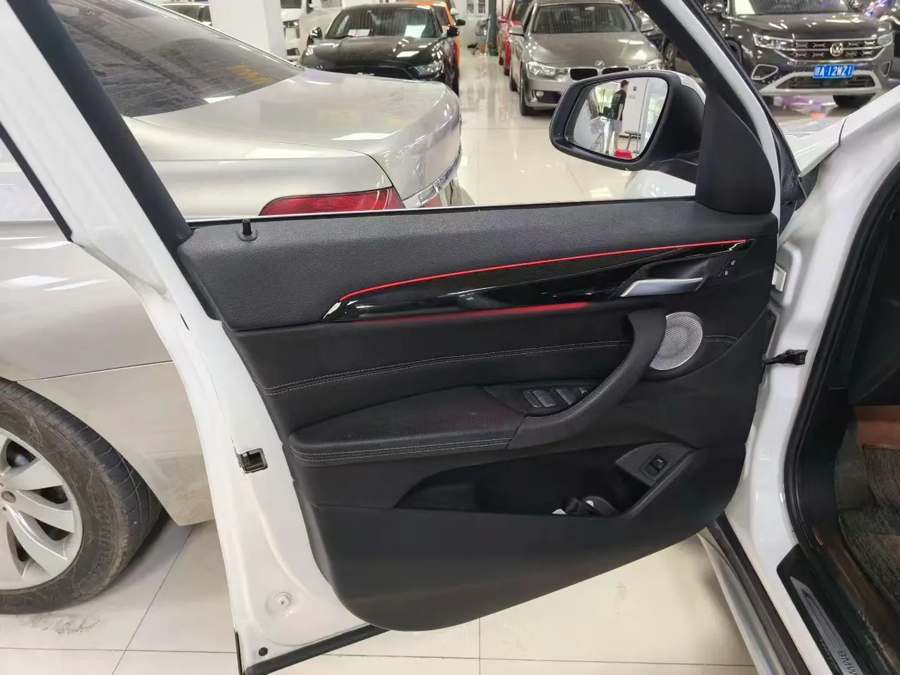 BMW 2022 X1 sDrive20Li 1.5T exclusive automatic gear 5