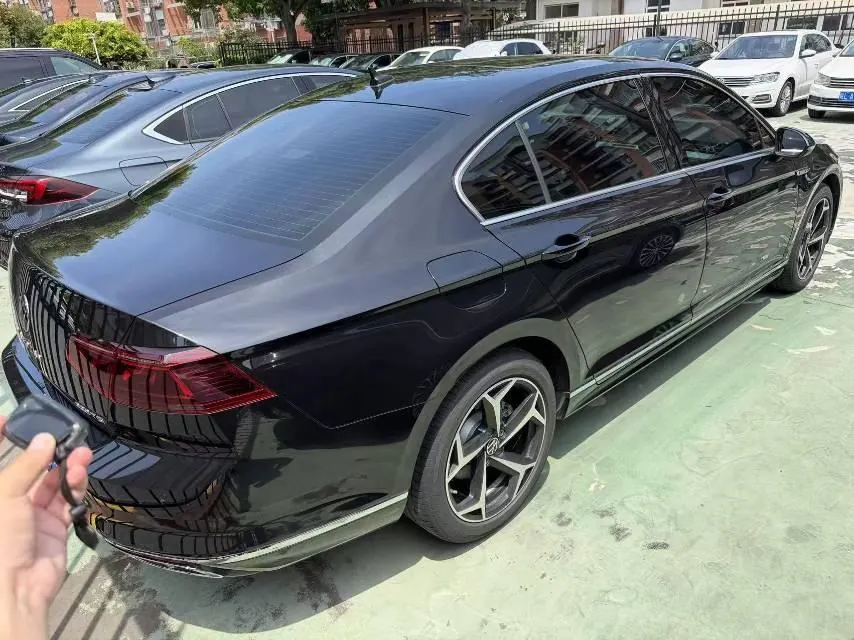 Volkswagen 2024 Magotan 2.0TSI 330TSI 2 million luxury automatic gear 3