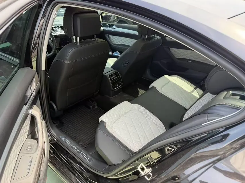 Volkswagen 2024 Magotan 2.0TSI 330TSI 2 million luxury automatic gear 7