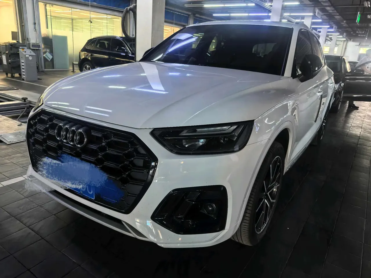 Audi 2025 Q5L 2.0TFSI 45TFSI luxury dynamic automatic transmission - View 1